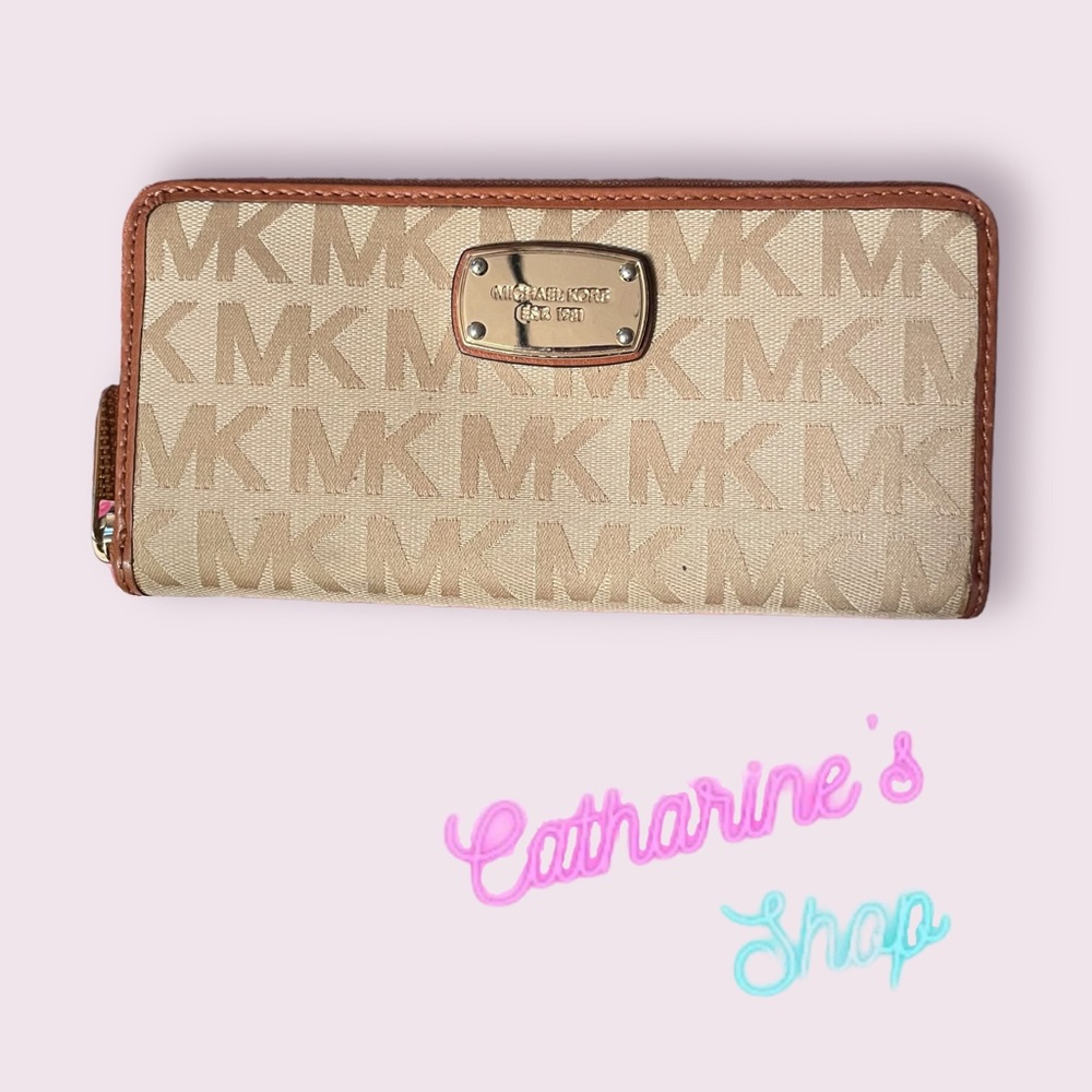 Michael Kors Logo Wallet